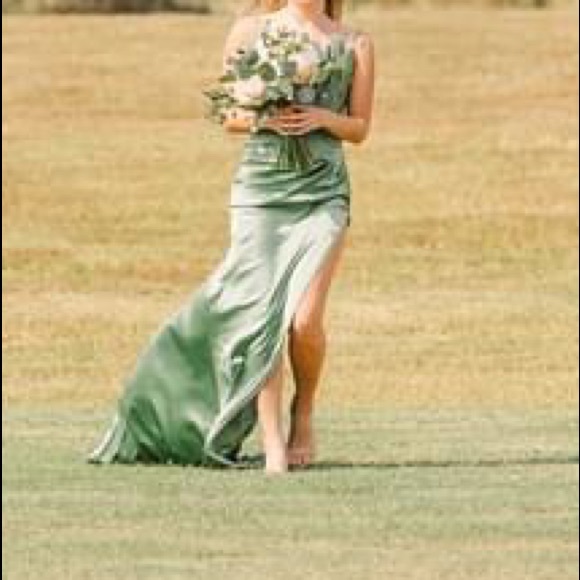 Moda Glam Penelope Dress in Sage Green for Bridesmaid/Prom/Homecoming — Size 2 - Picture 4 of 10